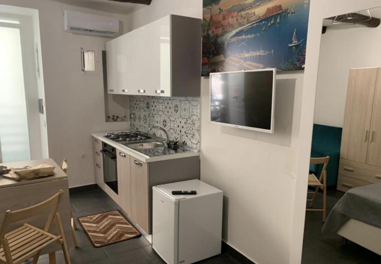 Viky House Chiaia Apartamento Nápoles Exterior foto
